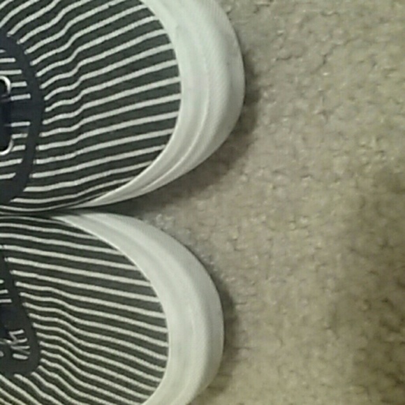 Vans shoes - Picture 3 of 3