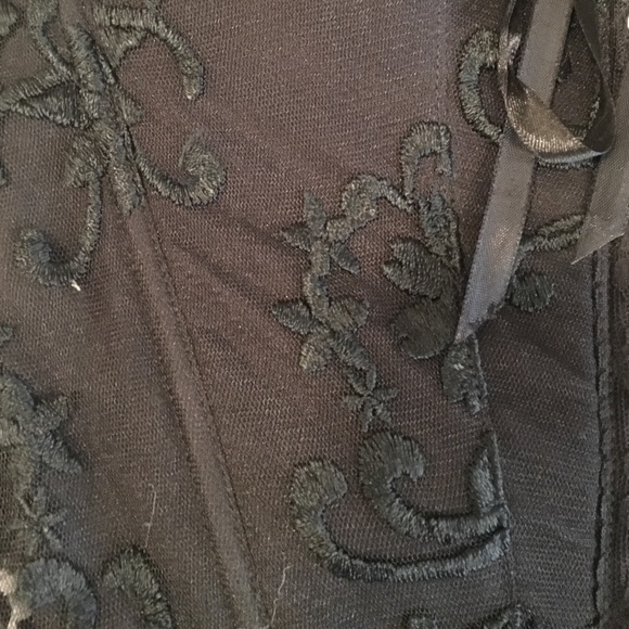 Top - Picture 2 of 4