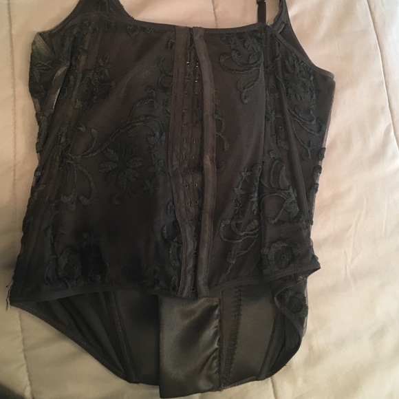 Top - Picture 4 of 4