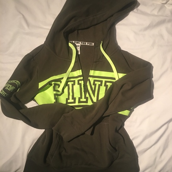 Victoria's Secret half-zip HOODIE 💚