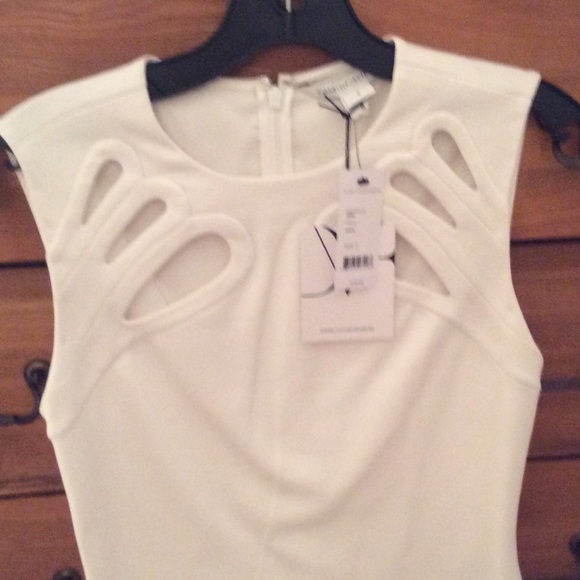 Dress - Picture 3 of 4