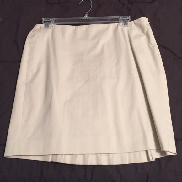 Body by Victoria Pleated Khaki Skirt