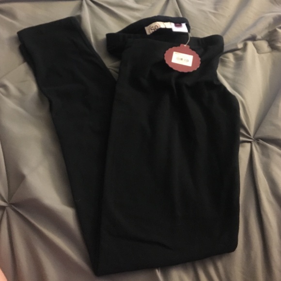 NWT black leggings