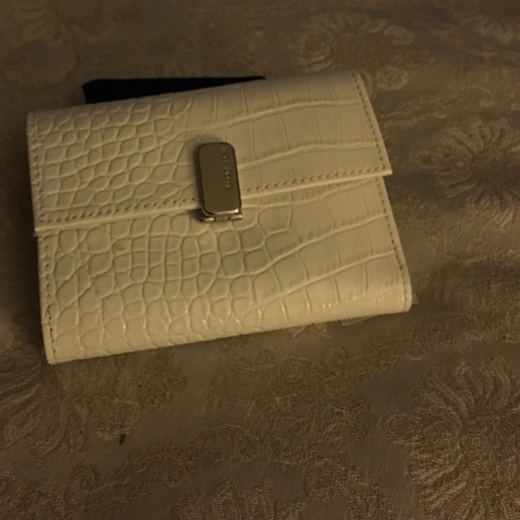 Liz Claiborne wallet