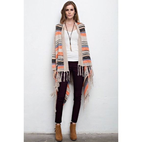 •LAST• Sweater Weather Fringe Cardigan - Picture 3 of 6