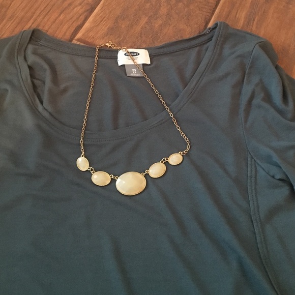 Simple statement necklace