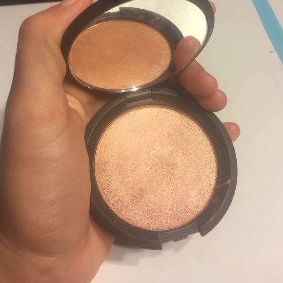 BECCA Rose Gold Pressed Shimmering Skin Perfector