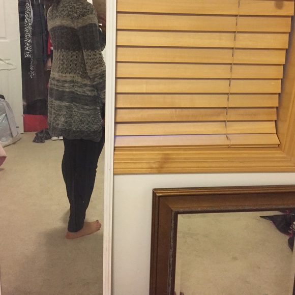 Cardigan - Picture 2 of 3