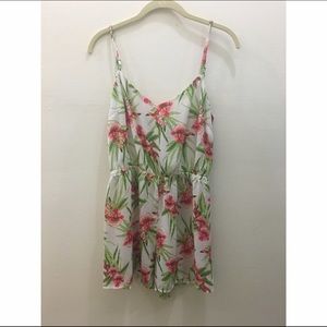 FOREVER 21 TROPICAL PRINT ROMPER - S