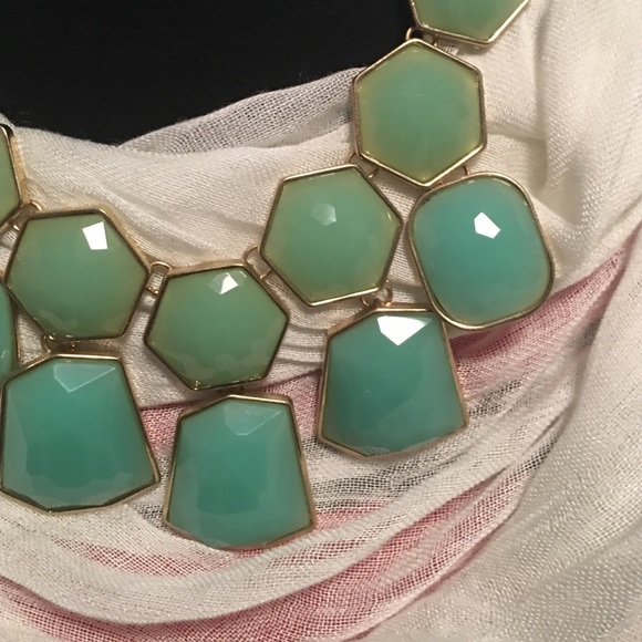 Keep the cool water running necklace! - Picture 1 of 4