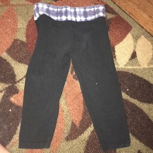 VS pink cropped yoga pants