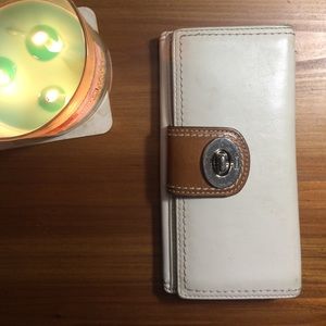 Coach Wallet! Priced to sell quick!