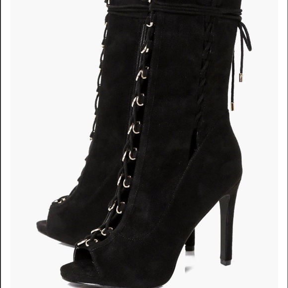 Sexy lace boots FREE LIPPIE FROM COLOURPOP(mama)