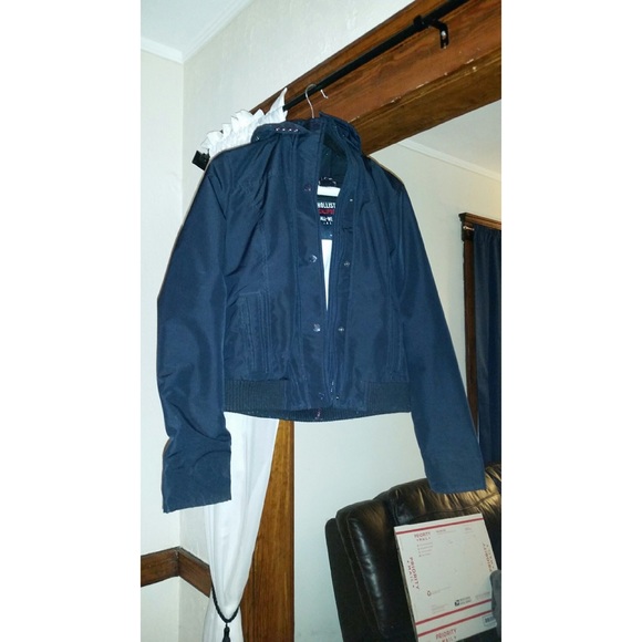 *CLOSET CLEAR OUT* Hollister All-Weather Jacket