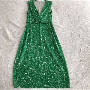 Green leaf print dress