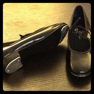 Girls tap shoes 💃🏼