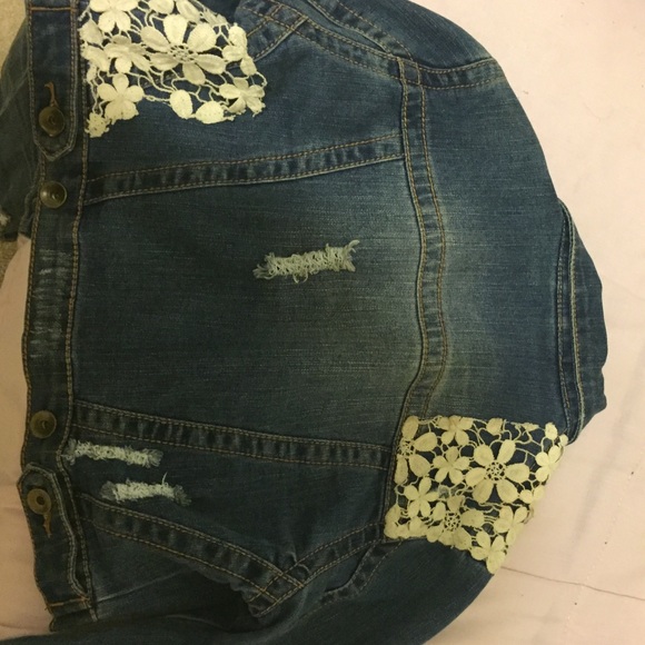 Jean jacket! - Picture 2 of 2