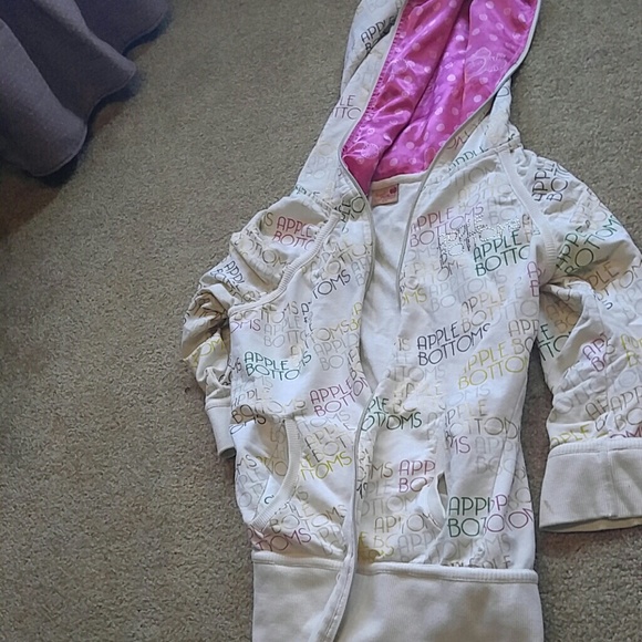 Apple bottoms sweatshirt