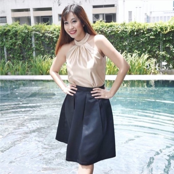 Duchess Satin midi skirt (Black)