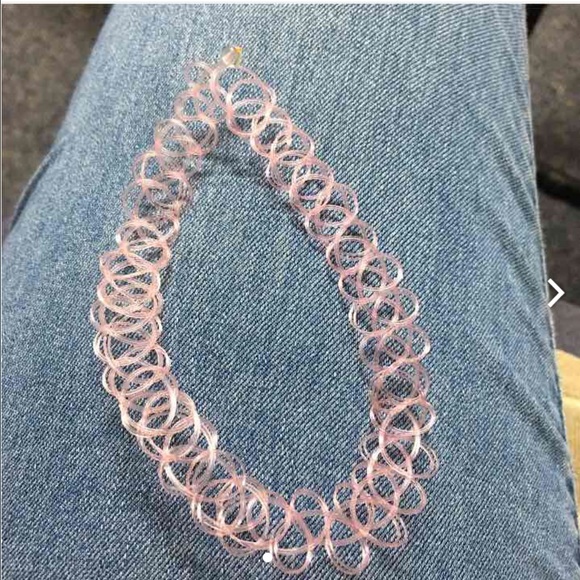 Neck chocker