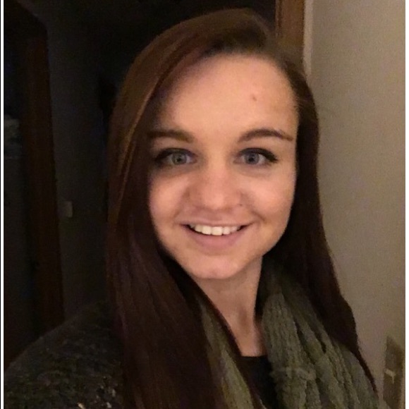 Meet your Posher, Katy - Picture 4 of 6