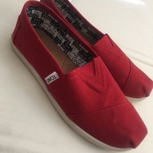 Toms
