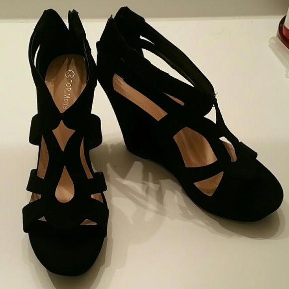 Shoes - black wedge