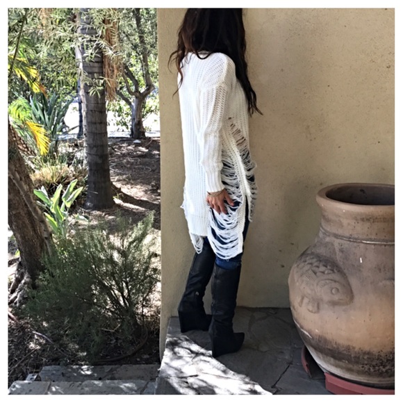 ✨LAST ONE ✨Shredded sweater - Picture 3 of 3