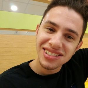 Meet your Posher, Raylla