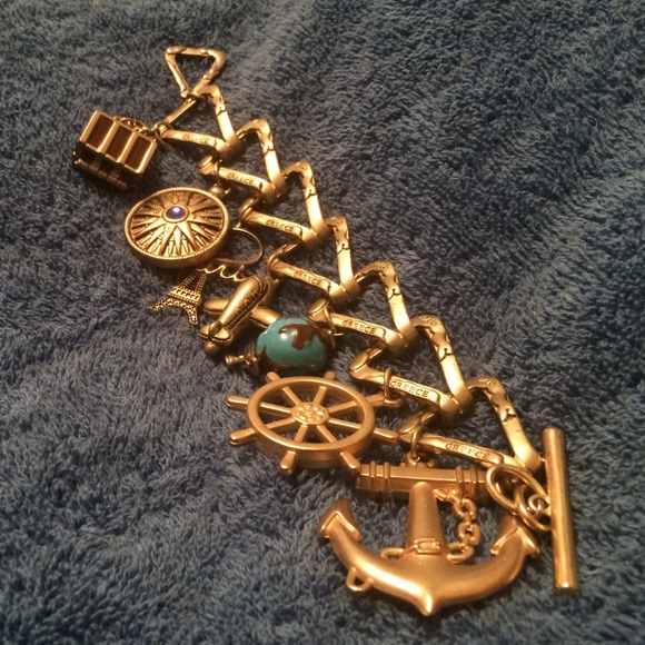 *LOWEST* SUPER DETAILED CHUNKY CHARM BRACELET