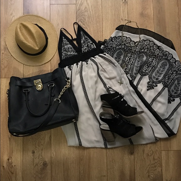 NWOT Black & Cream Lace Print Maxi Dress