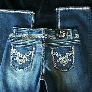 Studio 5. Brand New Jeans
