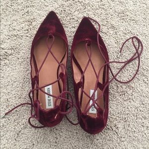 Steve Madden tie up flats