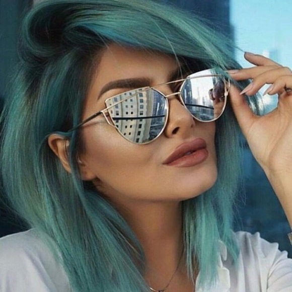 Silver Mirrored Sunglasses