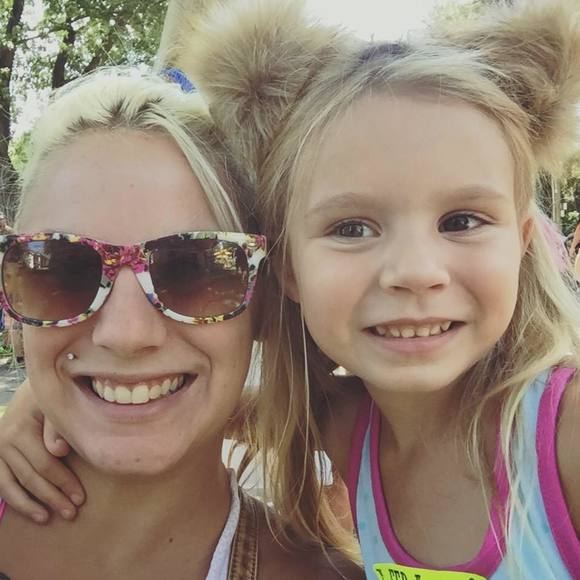 Meet your Posher, Christa - Picture 1 of 1