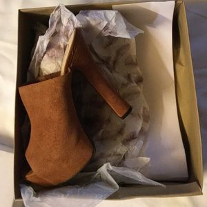 Jessica Simpson suede clogs