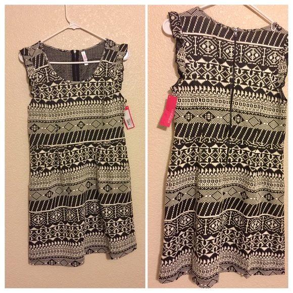 Cute sleeveless Black dress with side pockets