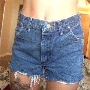 Vintage High Rise Denim Shorts 💀