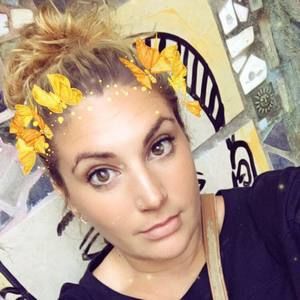 Meet your Posher, Alicia