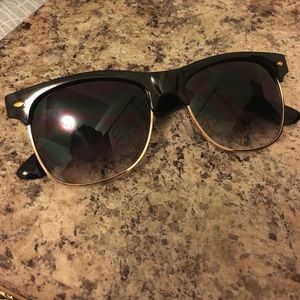 Tilly's Sunglasses