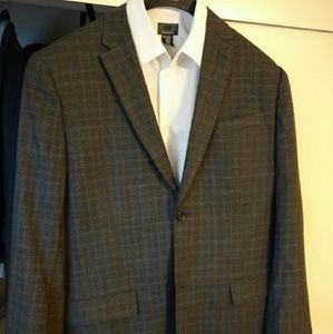 40R, 2 button faded checkered grey-ish 2pc suit