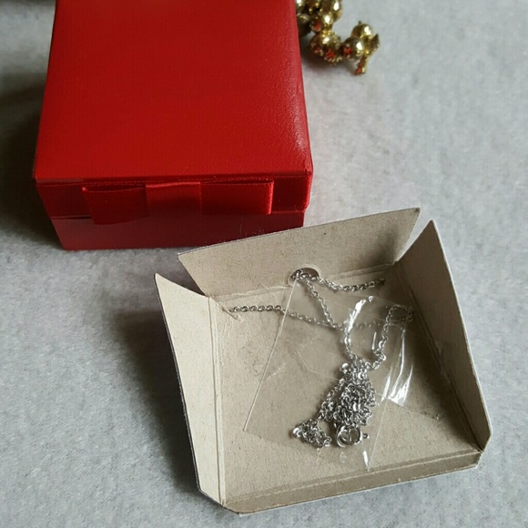 🎄Holiday Shimmers Fine Silver Plated CZ Necklace - Picture 4 of 4