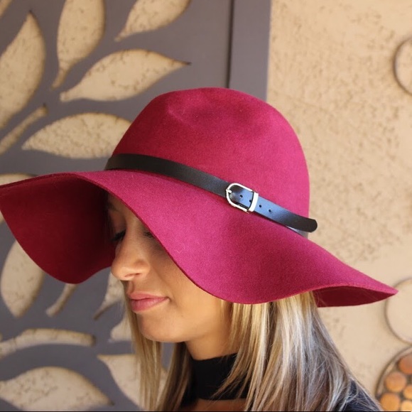 Red Wine Belted Floppy Hat - Picture 2 of 7