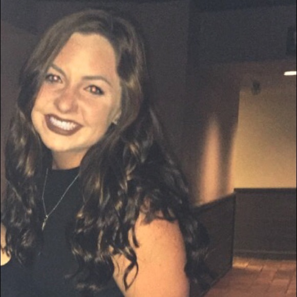 Meet your Posher, Bailey