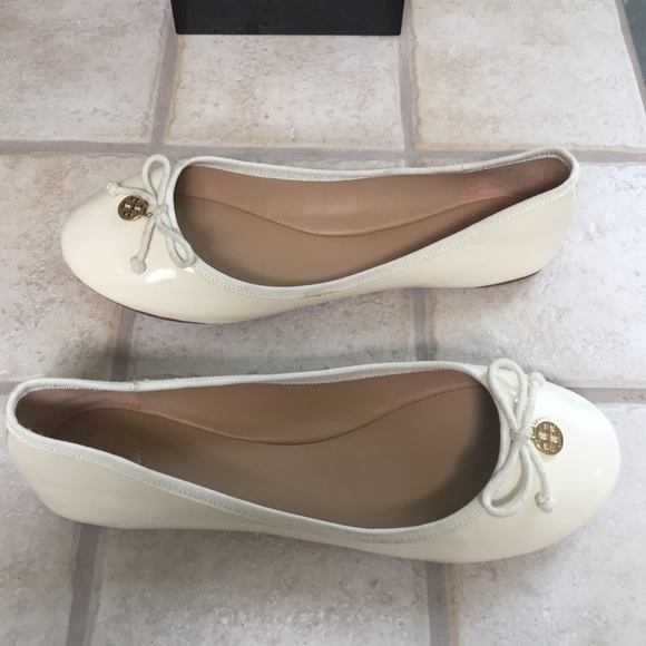 Tory Burch Chelsea Leather Bow Logo Flats Size 9 - Picture 2 of 3