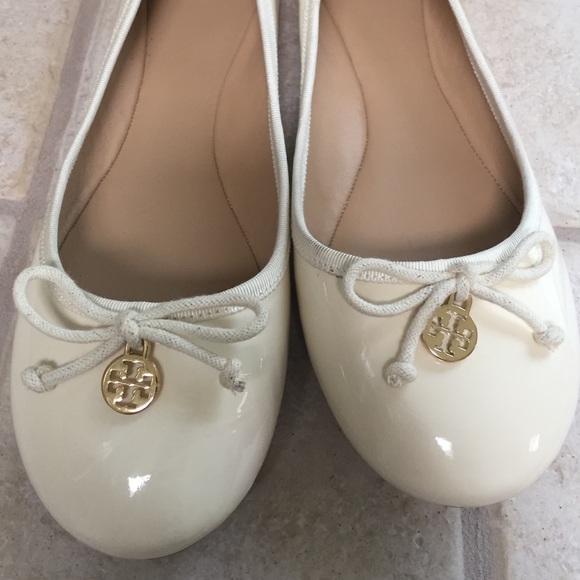 Tory Burch Chelsea Leather Bow Logo Flats Size 9 - Picture 3 of 3