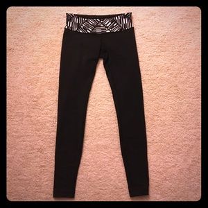 Black Lululemon Leggings - size 8