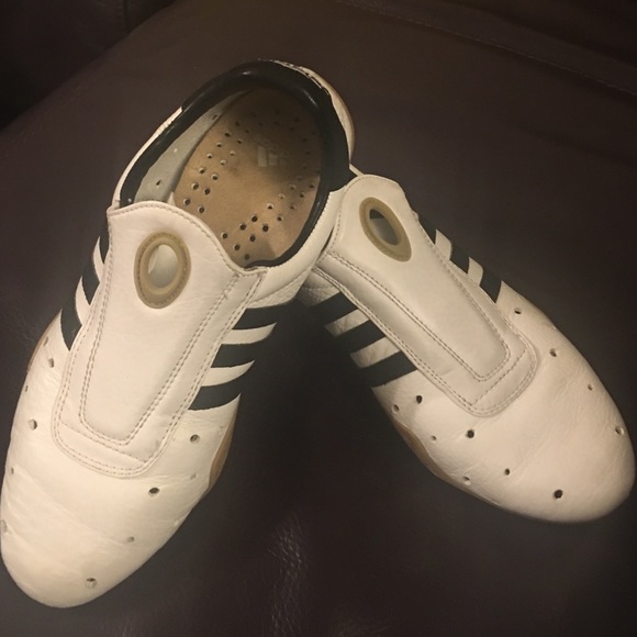 Size 7.5 Adidas sneakers