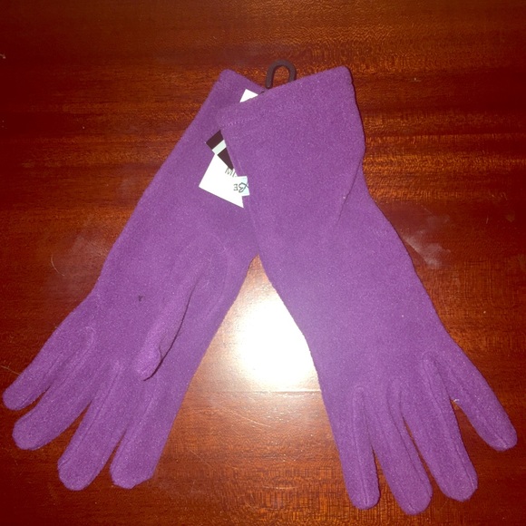 Brand new with tags purple gloves