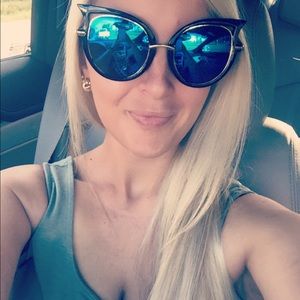 Meet your Posher, Nikki